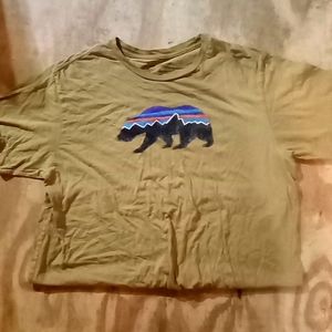 Patagonia tee shirt XL slim fit